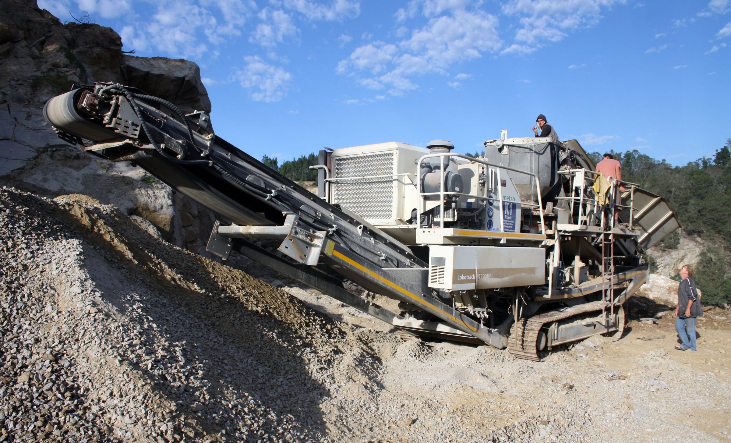 Metso Lokotrack LT200HP mobil kúpos törőegység kőbányában